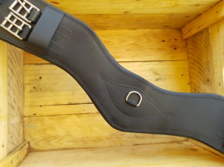 Black anatomic dressage girth 